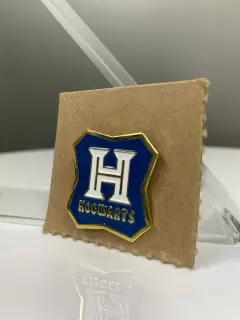 PIN MEDIANO HOGWARTS AZUL