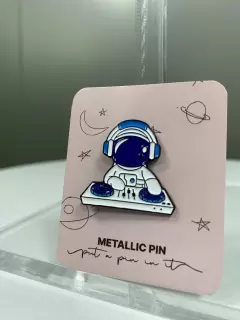 PIN ASTRONAUTA DJ