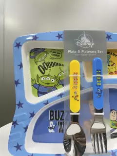 PLATO CON DIVISIONES + CUBIERTOS TOY STORY