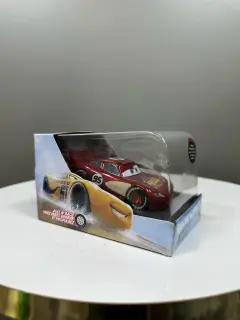 CARRITO COLECCIONABLE CARS RAYO MCQUEEN