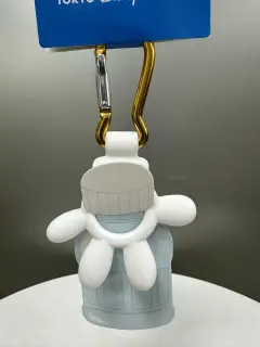 LLAVERO TAPA AGUA GUANTE MICKEY