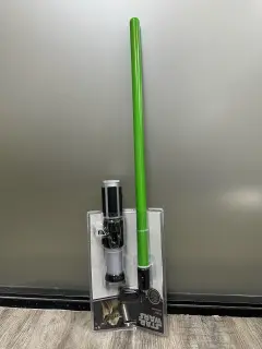SABLE DE LUZ MAESTRO YODA (VERDE)