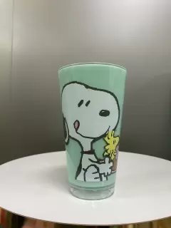 VASO ACRILICO SNOOPY VERDE Y BLANCO