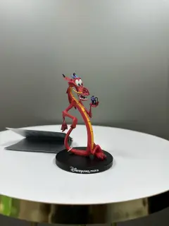 FIGURA MUSHU