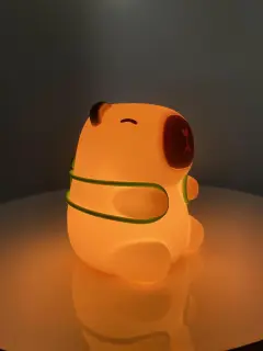 LAMPARA CAPYBARA CON MOCHILA